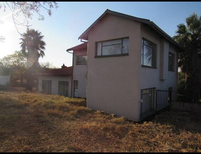 6 BEDROOM HOUSE FOR SALE IN PROCLAMATION HILL